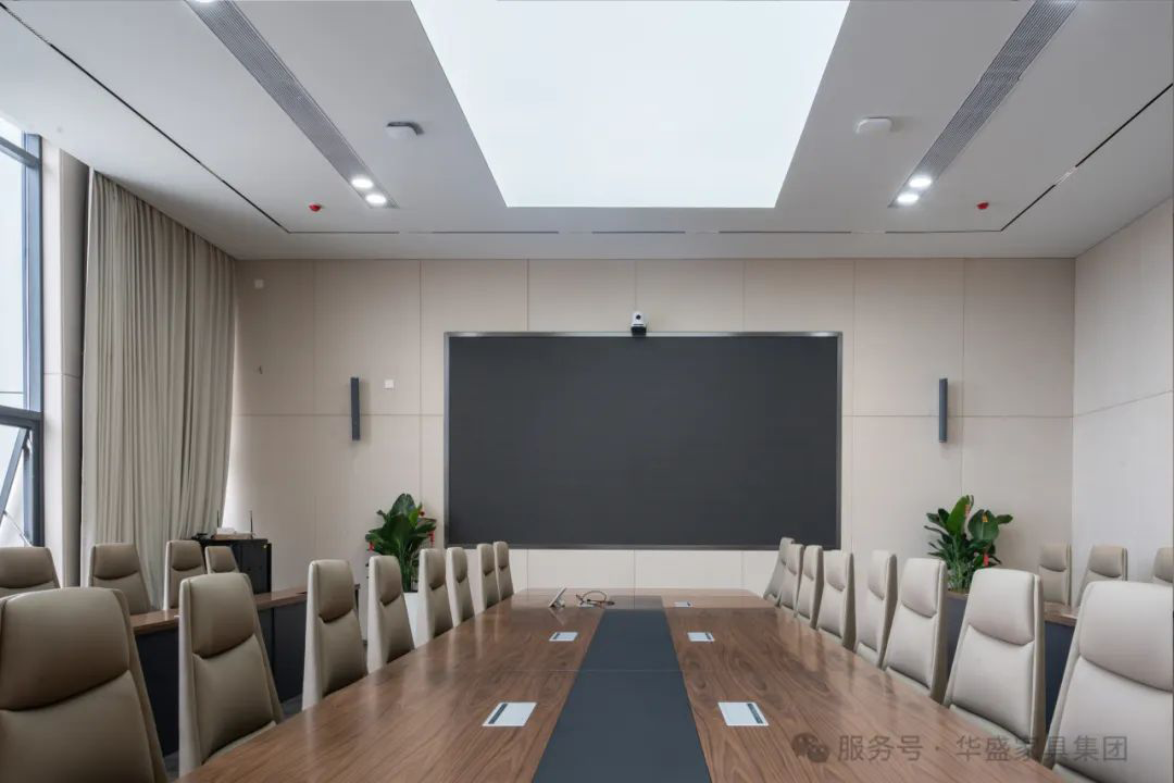 华盛家具集团助力头部企业TCL空调营造高效协作办公空间